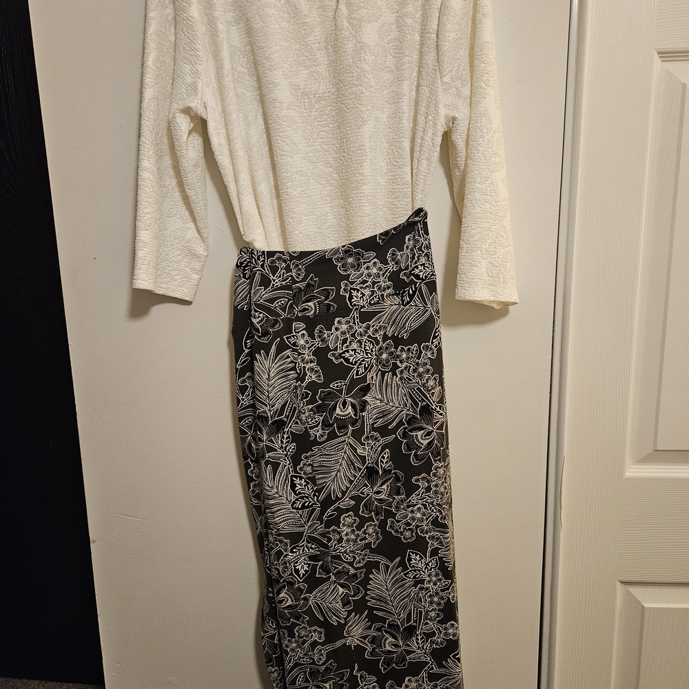 JM Collection Black Maxi Skirt with White Floral Outline